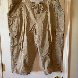 Khaki capris